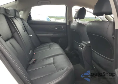 2018 Nissan Altima 2.5 из США, поврежденный, VIN 1N4AL3AP4JC192523